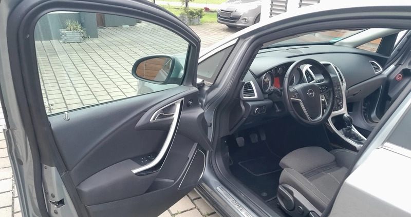 Opel Astra cena 26900 przebieg: 213000, rok produkcji 2010 z Sułkowice małe 301